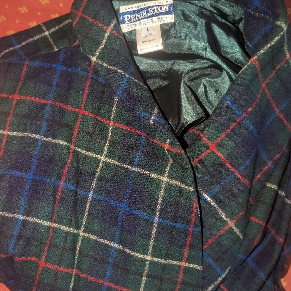 Vintage NWT Pendleton Tartan Wool Bath robe in Blue and Green